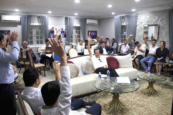 Thành viên Ban Vận động và các Câu lạc bộ đều thống nhất biểu quyết, đồng ý để ông Nguyễn Ngọc Mỹ sẽ giữ chức Chủ tịch Liên đoàn Cưỡi ngựa thể thao Việt Nam
